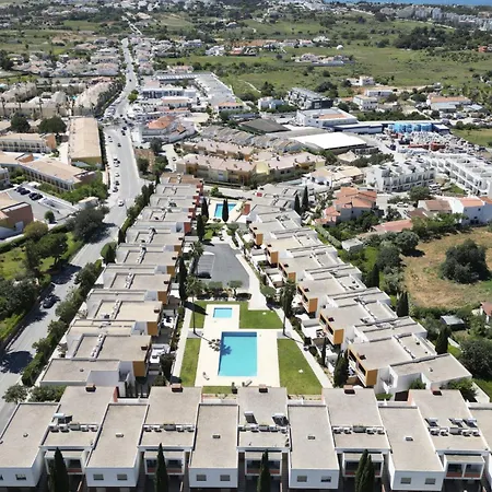 #354 Vitismar Pool & Relax Apartament *