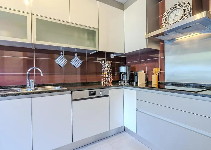 #354 Vitismar Au By Holidays